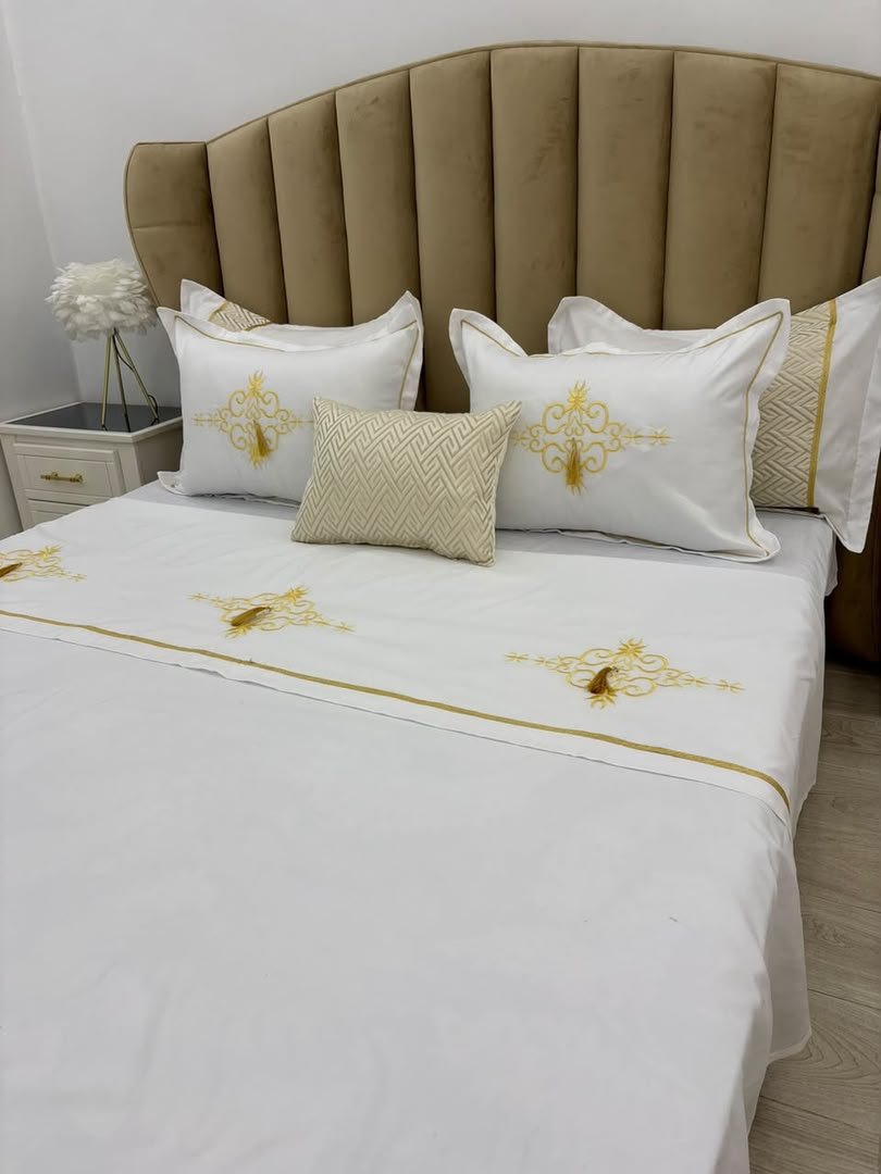 Parure de Drap Prestige – 7 Pièces blanche et dorée King Size